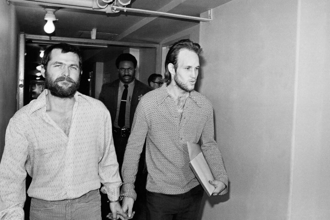 No Parole for Charles Manson Follower; Bruce Davis Will Remain in Prison