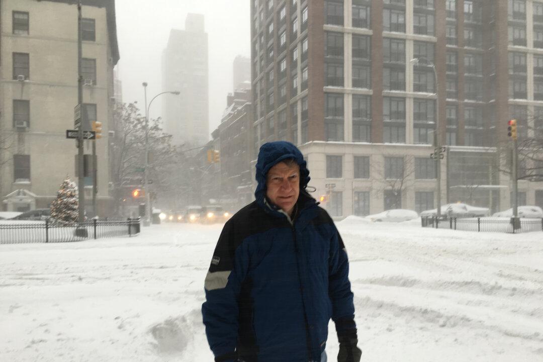 Texas ‘Weather Nerd’ Comes to NYC to See Storm Firsthand