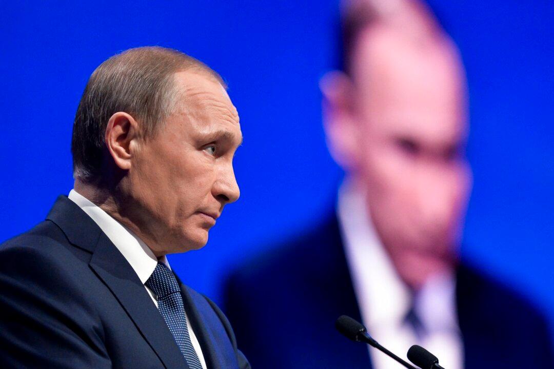 Putin Denounces Soviet Founder Lenin