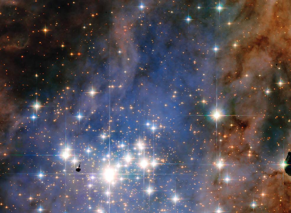 Hubble Space Telescope: Images Capture ‘Diamond-Like’ Bright Star Cluster