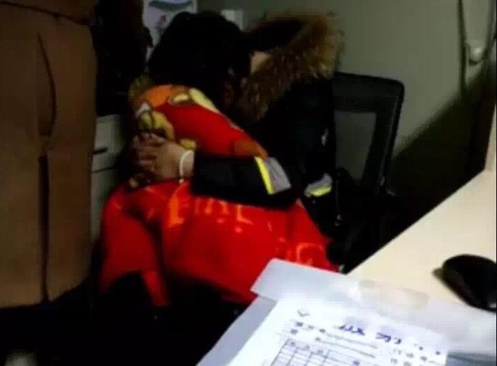 WATCH: Chinese Police Wrestle Body of 3-Year-Old From Grieving Parents