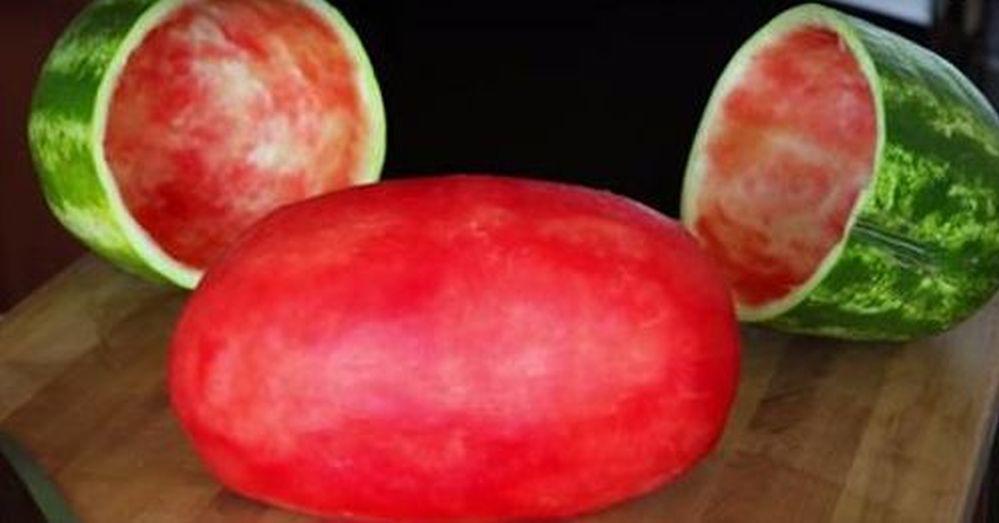 Here Is How to ‘Skin A Watermelon’ -- Which Looks Quite Bizarre