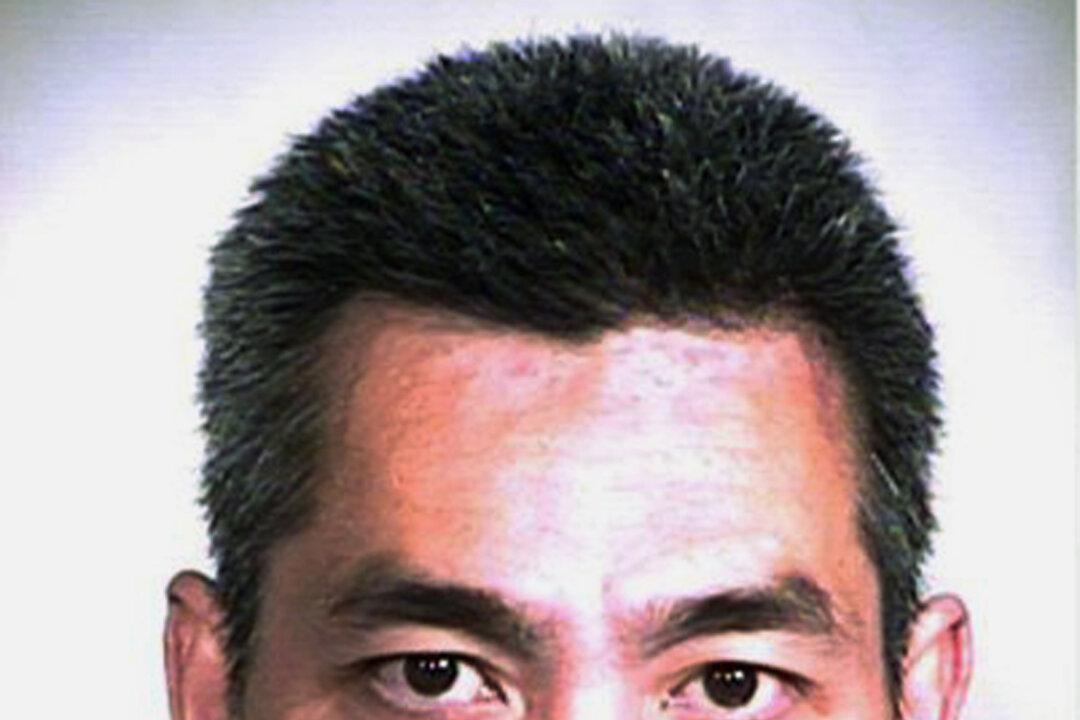 Authorities: 1 Of 3 Fugitive Inmates Arrested In California