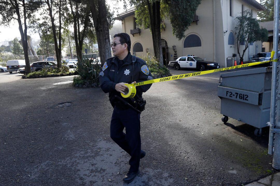 ‘Murder-Suicide’ Note Found in Home of Killed Family of 5, Police Say