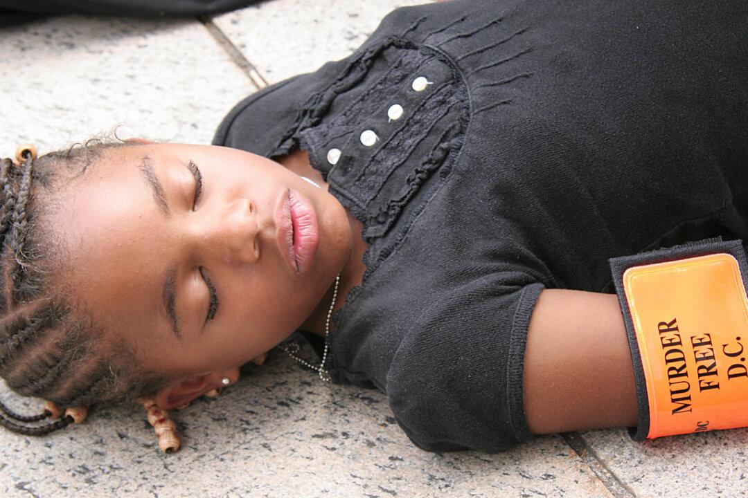 Washington DC Council Passes Bill to Give Residents $9,000 Cash Not to Commit Crime