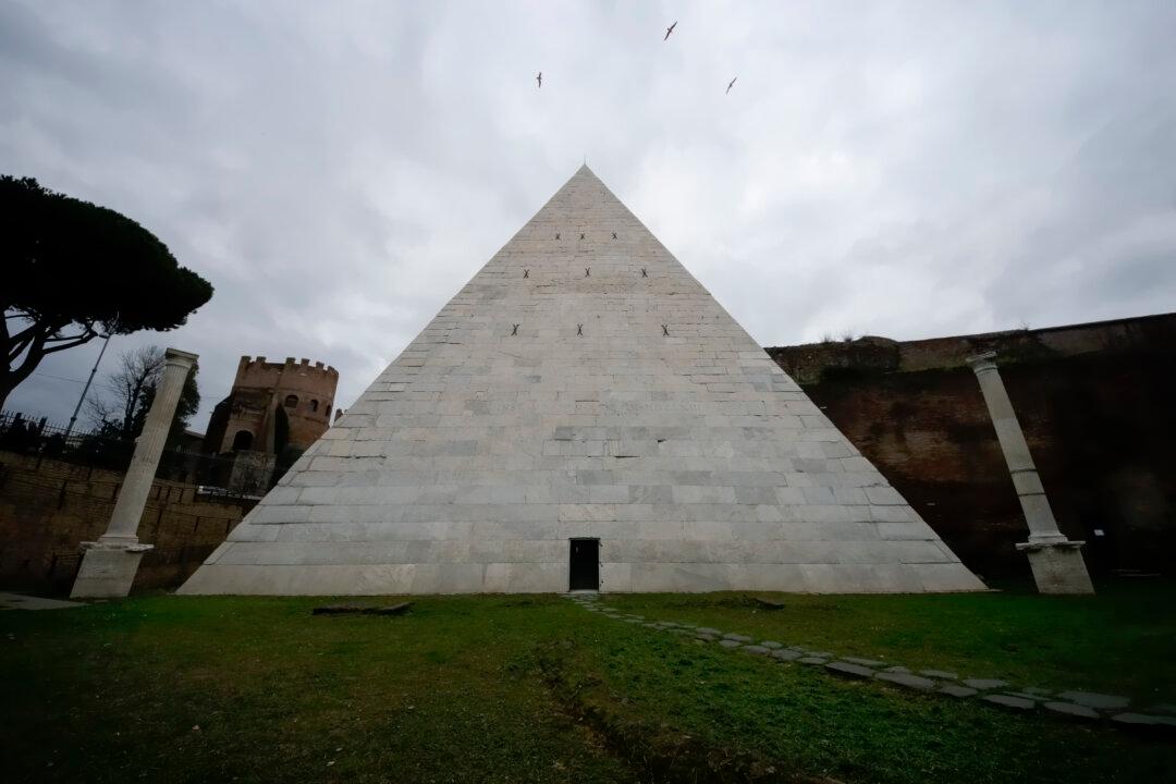 2,000-Year-Old Rome Pyramid Spotlighted