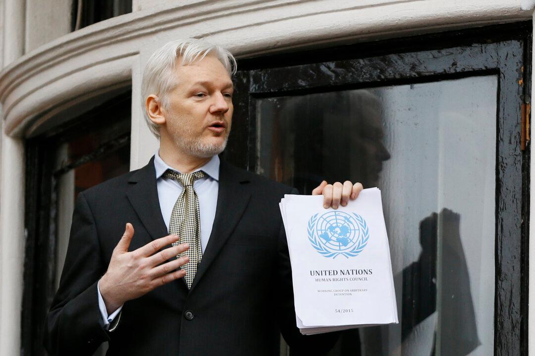 Julian Assange: WikiLeaks Will Release ‘A Lot More’ on Clinton, Democrats