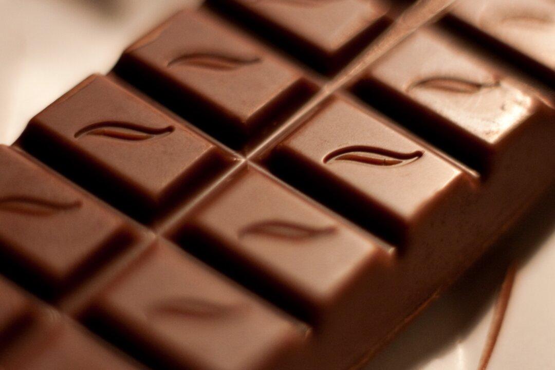 Officials: Burglar Takes Chocolate From New Mexico School