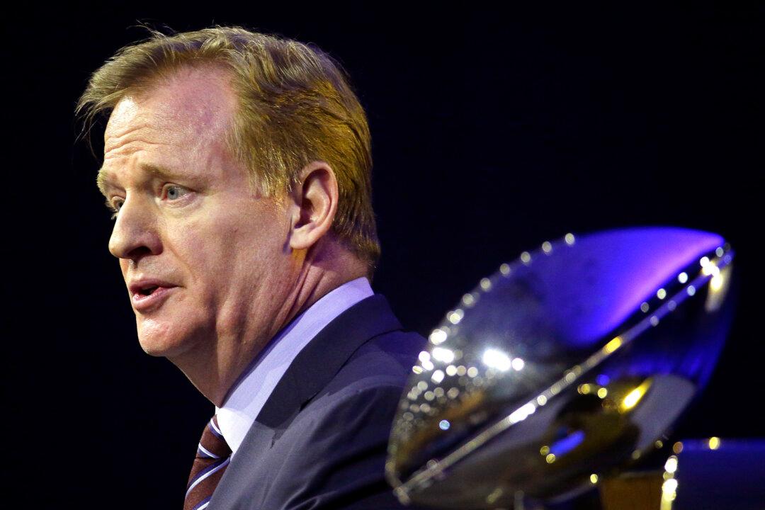 Despite Troubles Aplenty, NFL and Super Bowl Popular as Ever