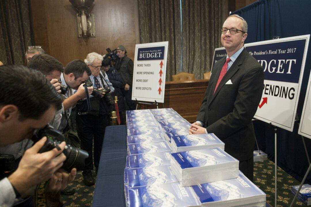 Obama to Release $4 Trillion-Plus Budget for 2017