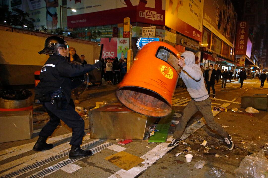 Hong Kong Activists, Police Clash Over Holiday Food Stalls