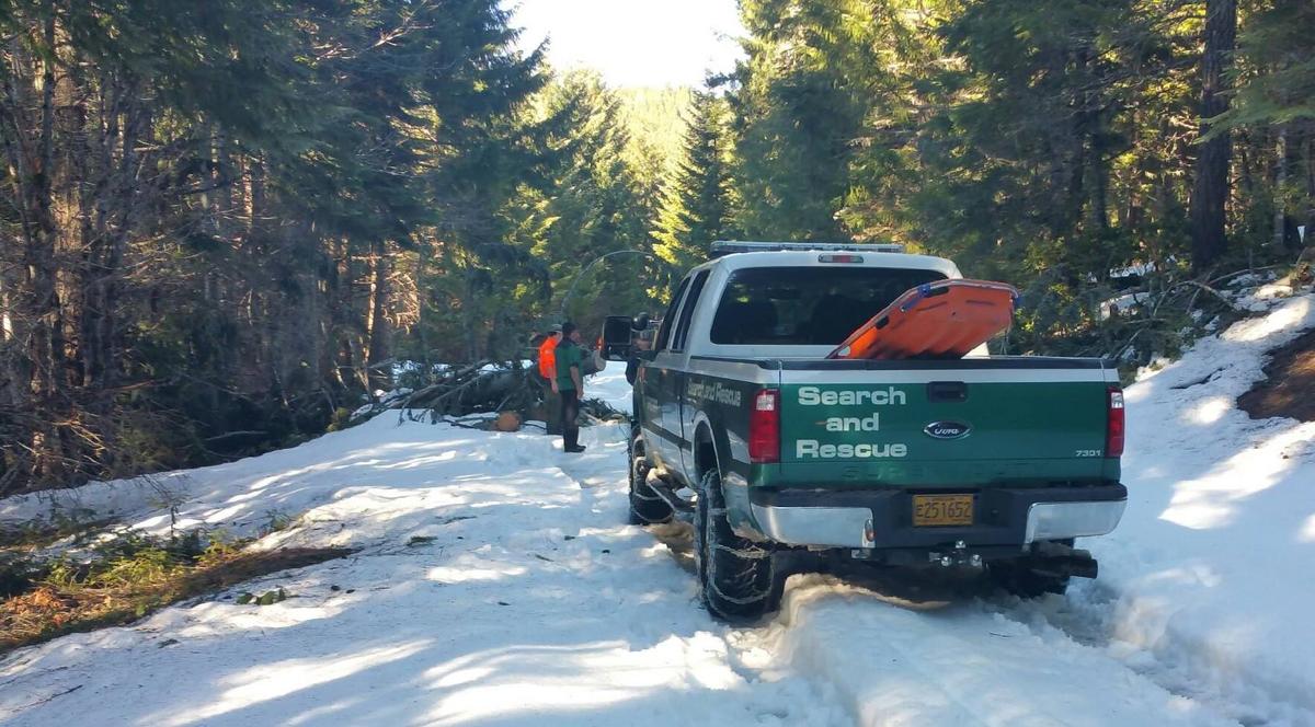 Grants Pass Couple Stranded in Vehicle for 2 Nights Rescued