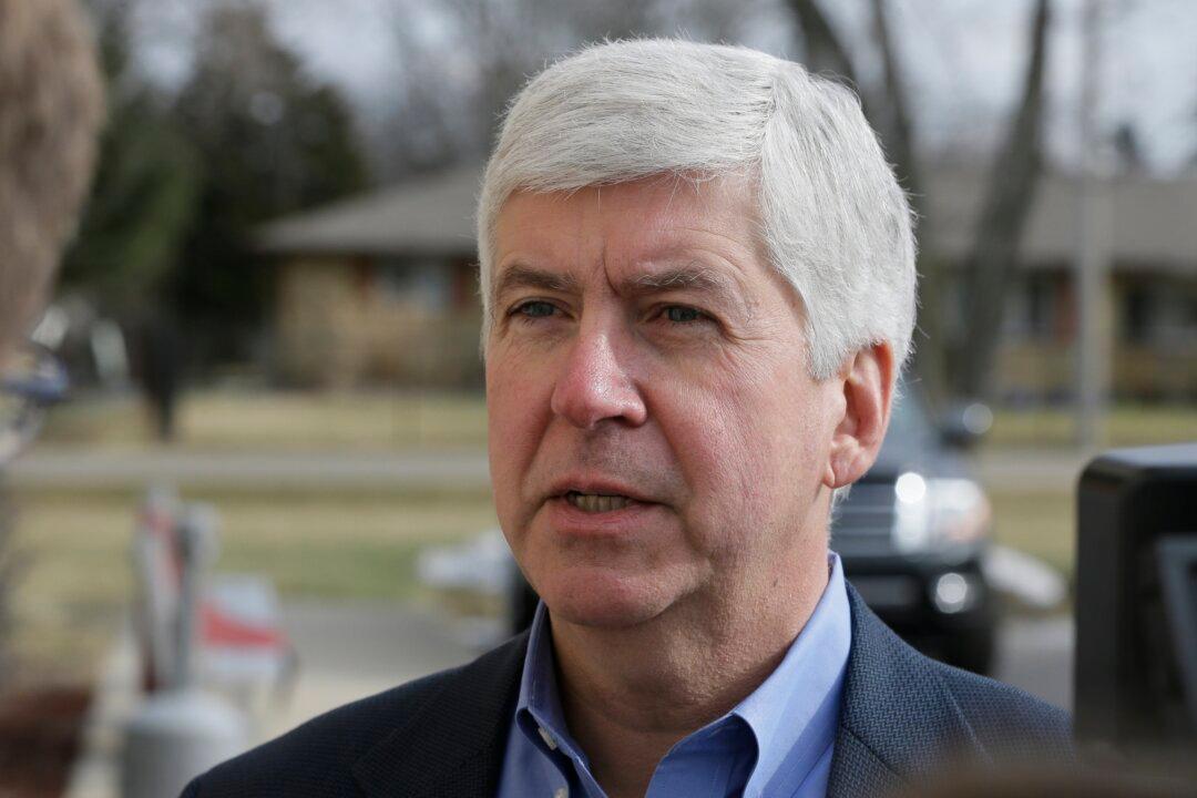 Michigan Governor Plans $360M for Flint, Infrastructure