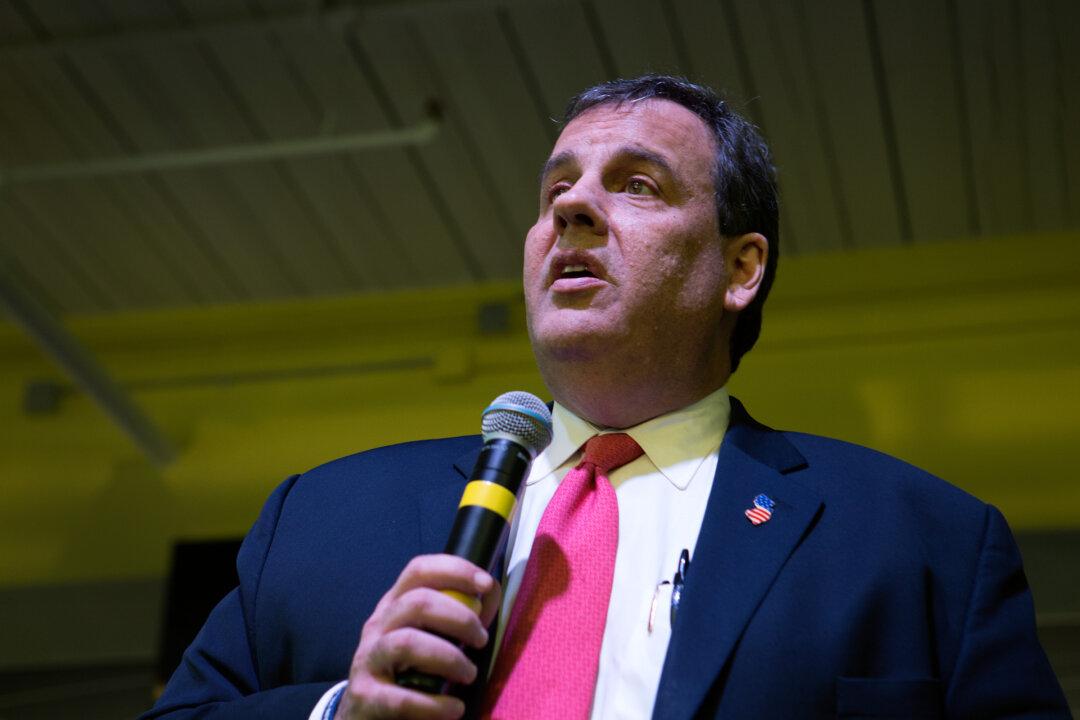 New Jersey Gov. Chris Christie Drops Out of Presidential Race