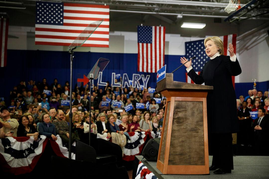 Clinton Aims to Reset Campaign With Focus on Black Voters