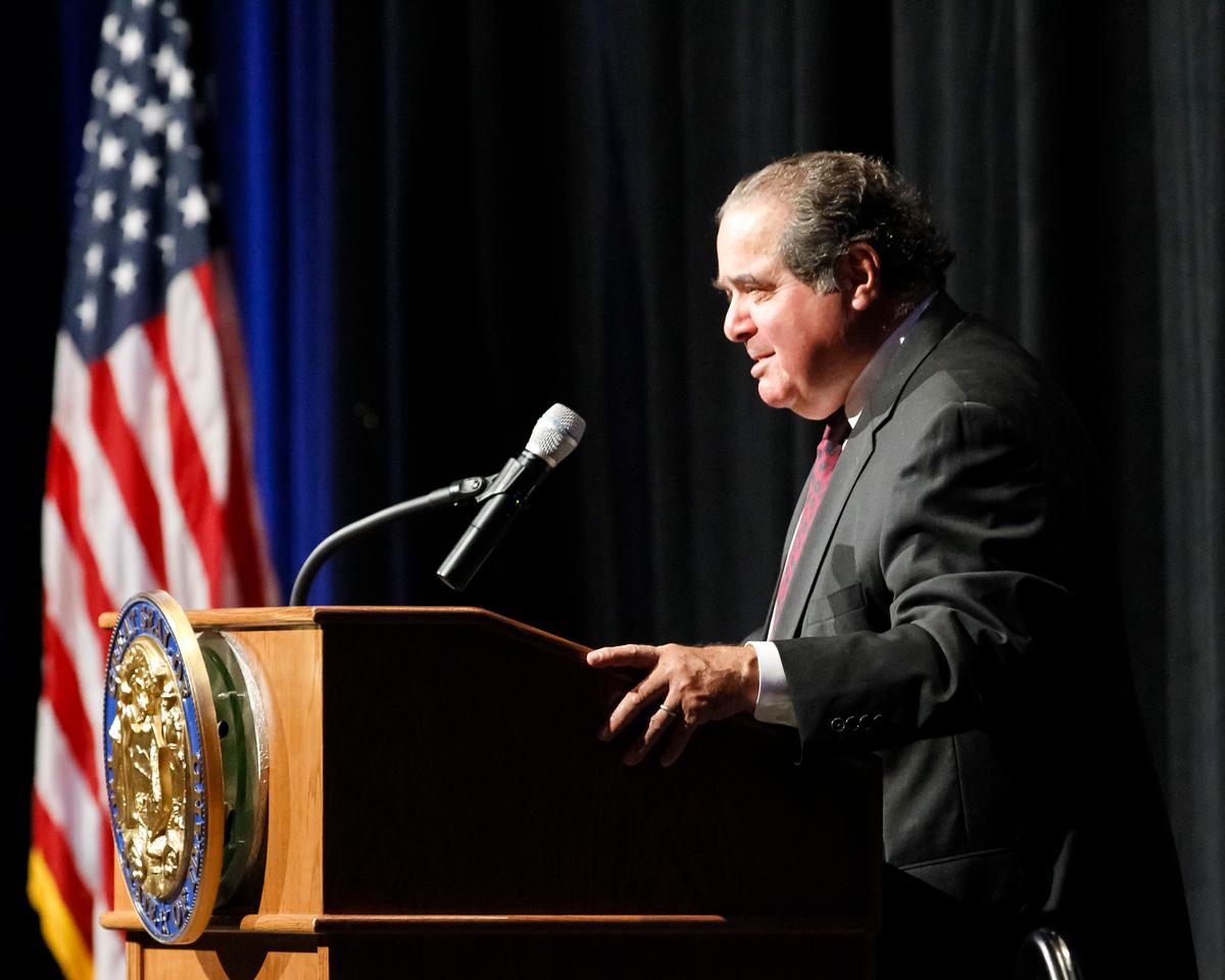 Scalia Death Sparks Election-Year Fight Over Filling Vacancy