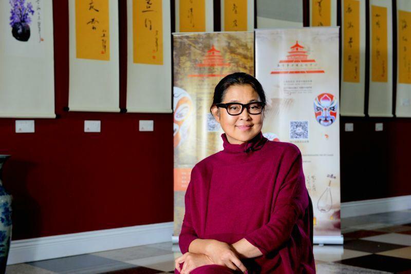 Chinese React to Famous Actress Leaving the Country for Canada