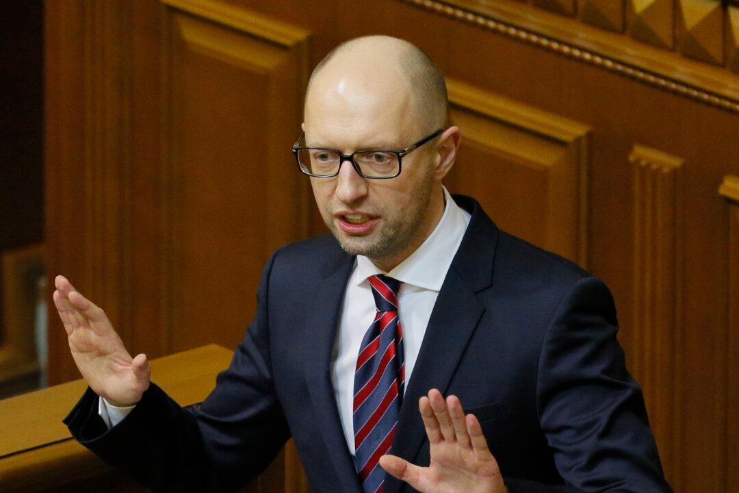 Ukraine’s Government Survives No-confidence Vote