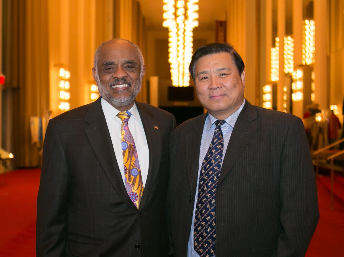 Retired Secretary of the Navy: Shen Yun ‘For Your Heart’