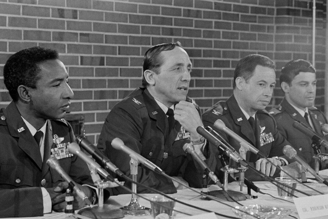 Fred Cherry, Former Air Force Pilot and Vietnam POW, Dies at Age 87