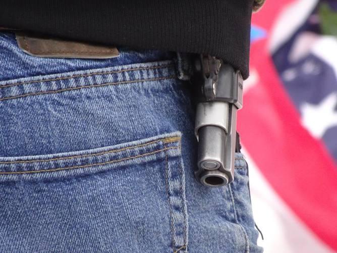 Georgia Business Owner Now Requires All Employees to Carry Guns at Work