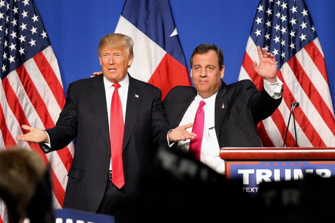 Christie Says He Won’t Resign, Will Keep Supporting Trump