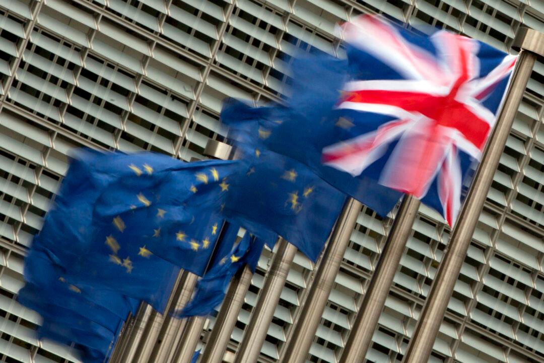 UK Report Says Leaving EU Would Cause Decade of Uncertainty