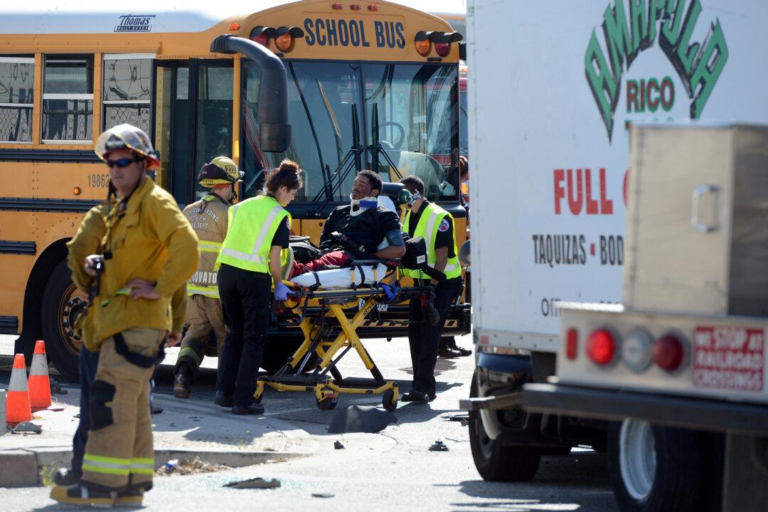 Stolen Taco Truck Fleeing California Police Hits School Bus