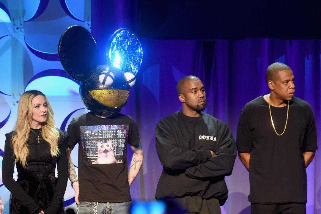 Kanye West Feuds With Deadmau5