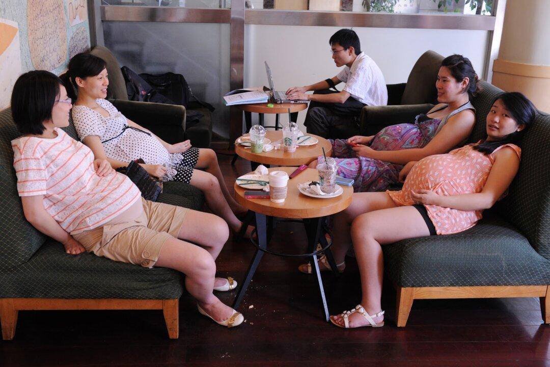 School in China Faces Teaching Shortage Because Half the Female Staff Wants to Give Birth in the Year of the Monkey