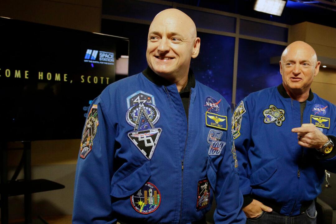 Astronaut Scott Kelly Survives Year in Space