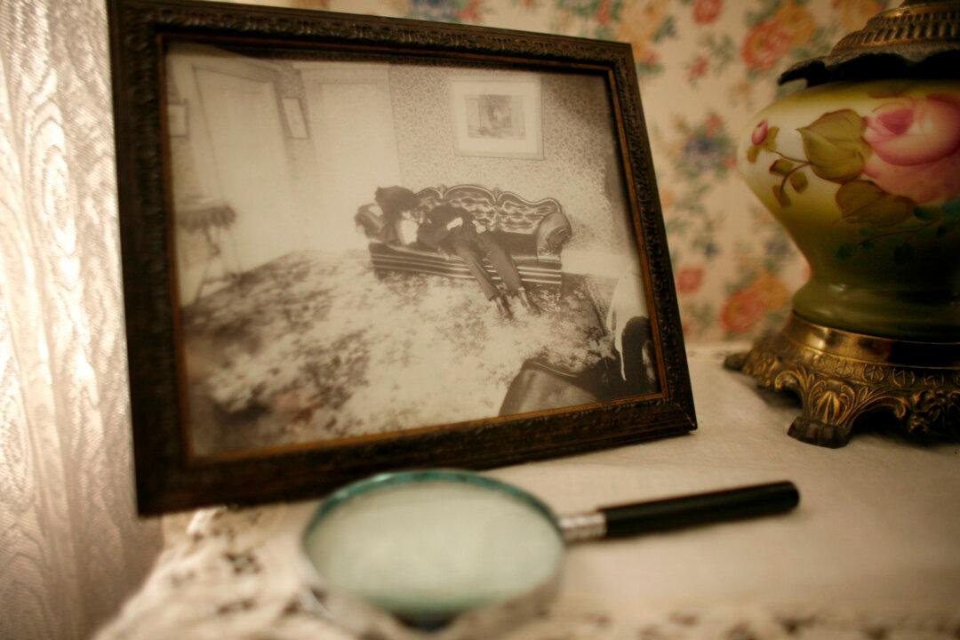 Artist Says She Took Strange Photos During Trip to Lizzie Borden House