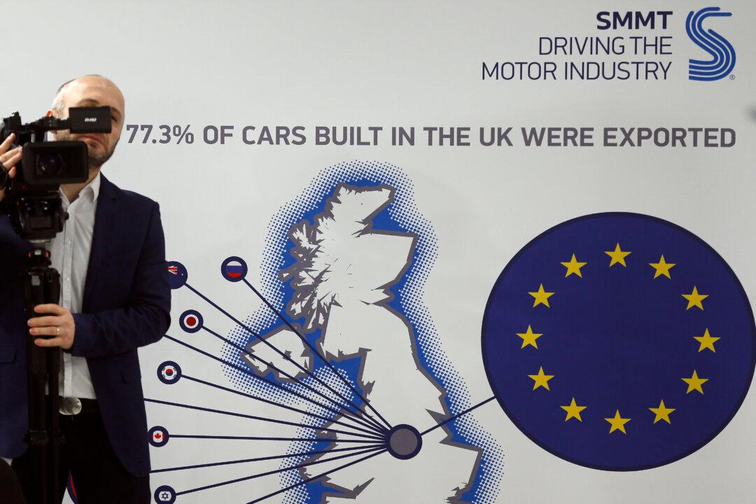 From Benefits to Bendy Bananas: Fact-Checking UK’s EU Debate