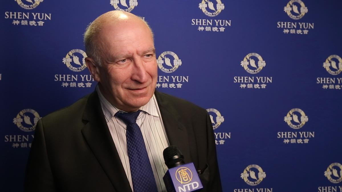 Shen Yun Emanates Purity