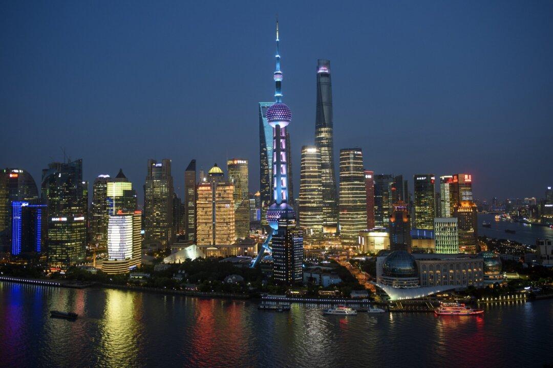 China Foreign Investment Law to Treat Foreign and Domestic Companies Equally; Expert Disagrees