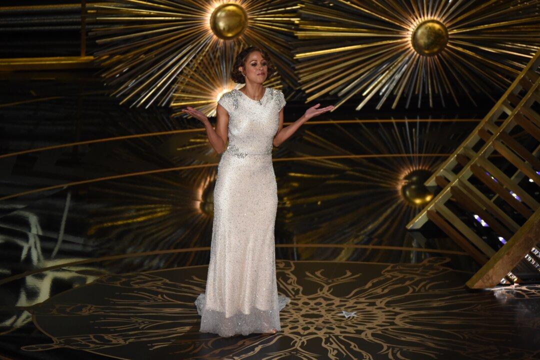 Stacey Dash Attacks Leonardo DiCaprio Because of Oscars Speech