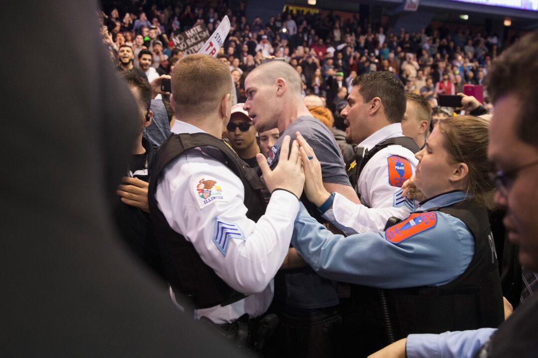 Donald Trump Responds After ‘Organized Group of Thugs’ Shuts Down His Chicago Rally