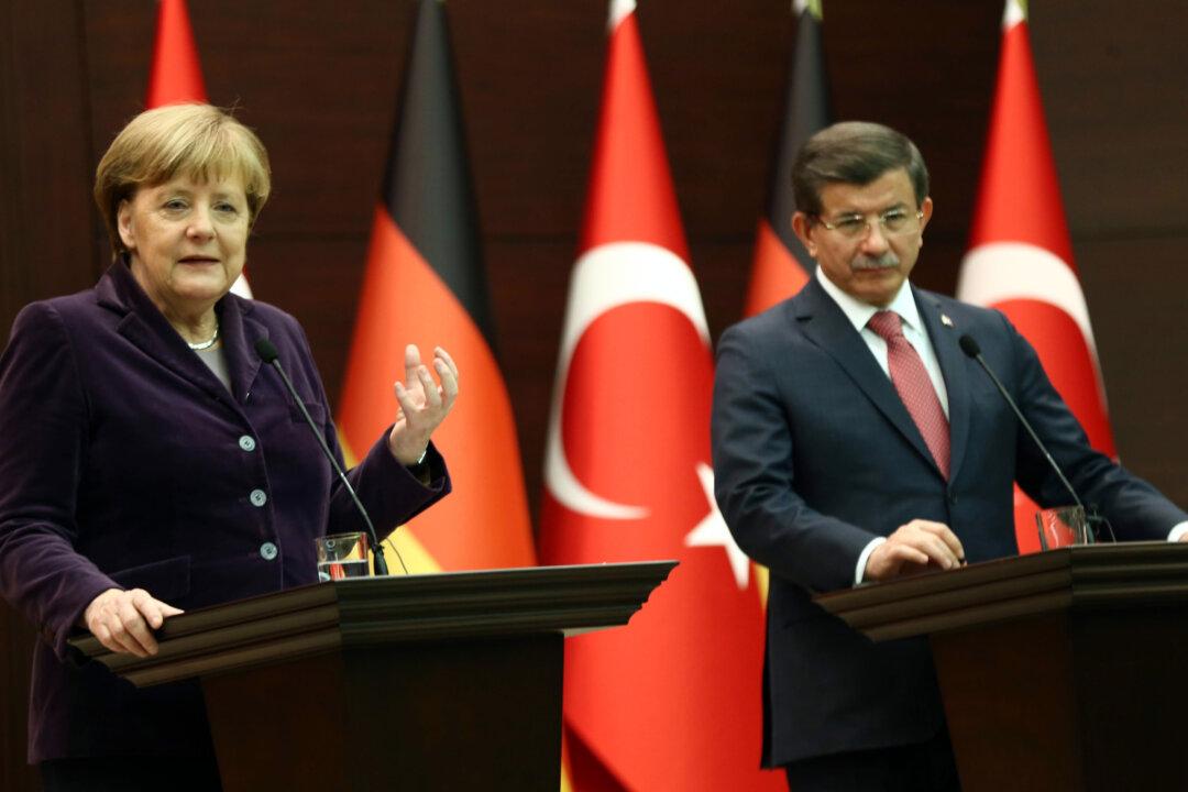 German Chancellor Hopes to Bolster Political Career With Turkey’s Help