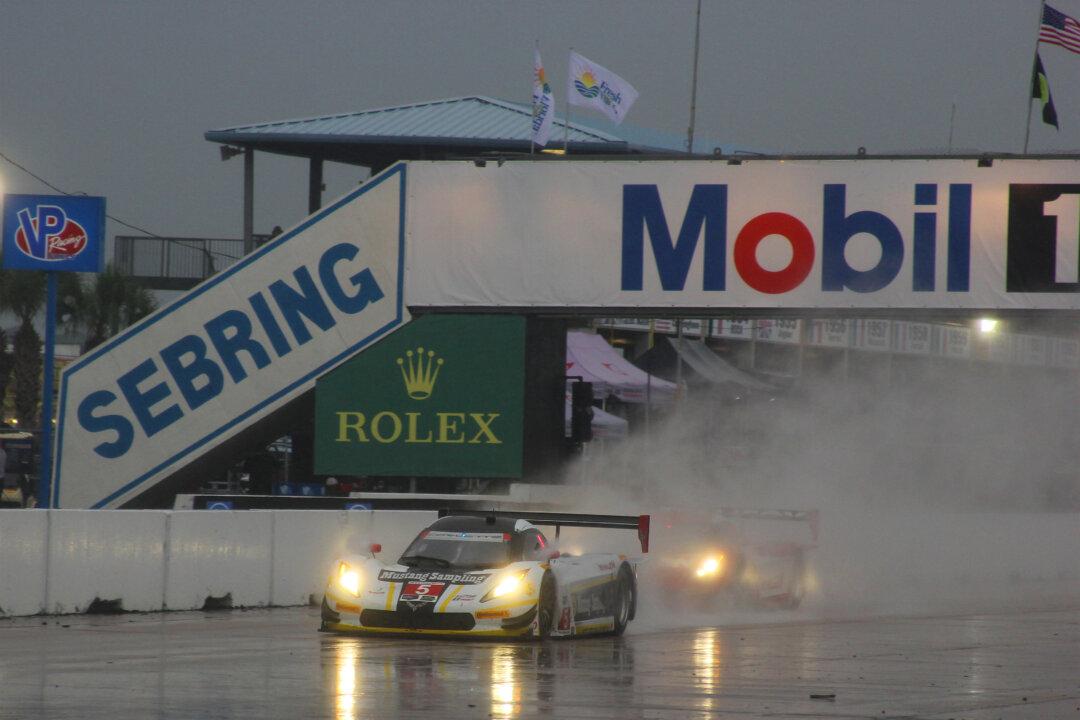 Sebring Twelve Hours Red Flagged for Rain