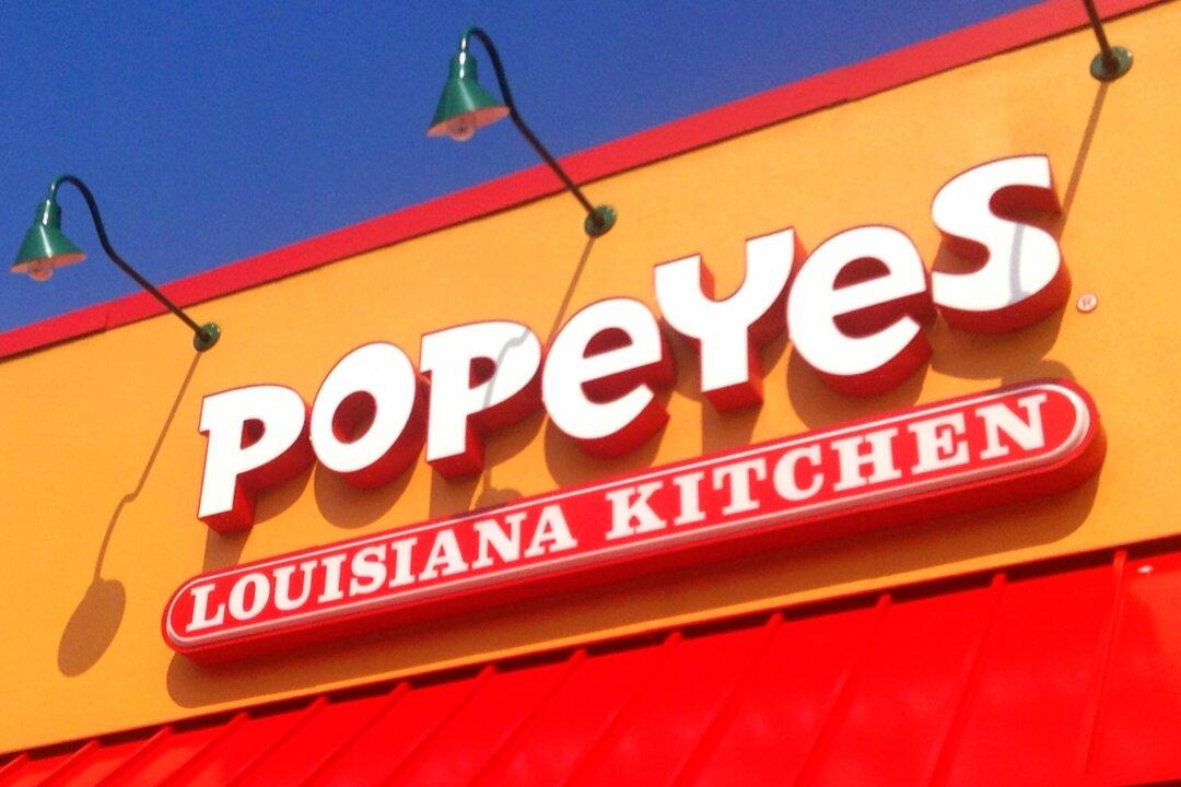 Manager, Job Applicant Foil Thief at Fast-Food Restaurant