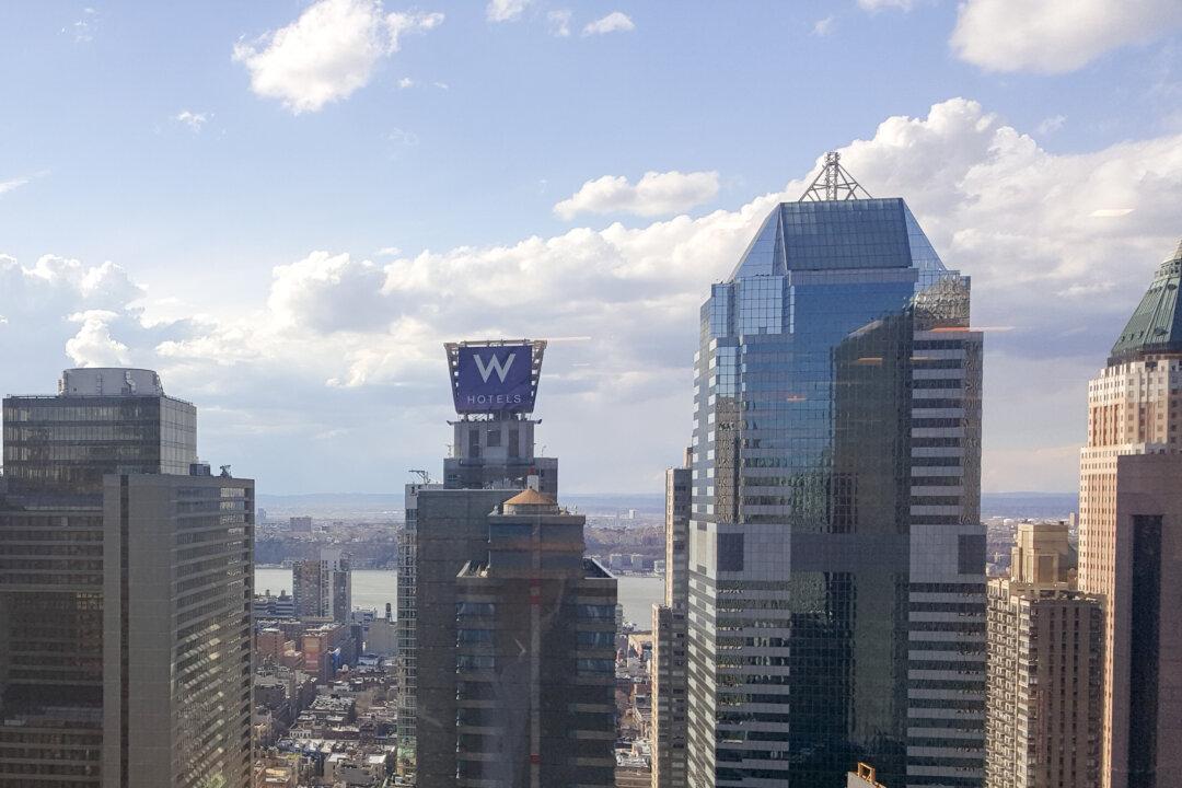 Bidding War Between Chinese Insurer and Marriott Heats Up