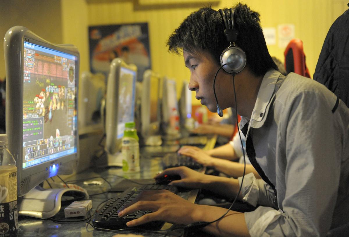 5 Crazy Ways Chinese People Tried to Cure Their Gaming Addictions