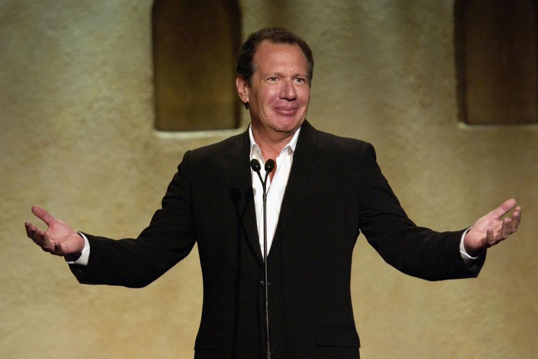 Garry Shandling, Creator of the ‘Larry Sanders Show,’ Dies at 66