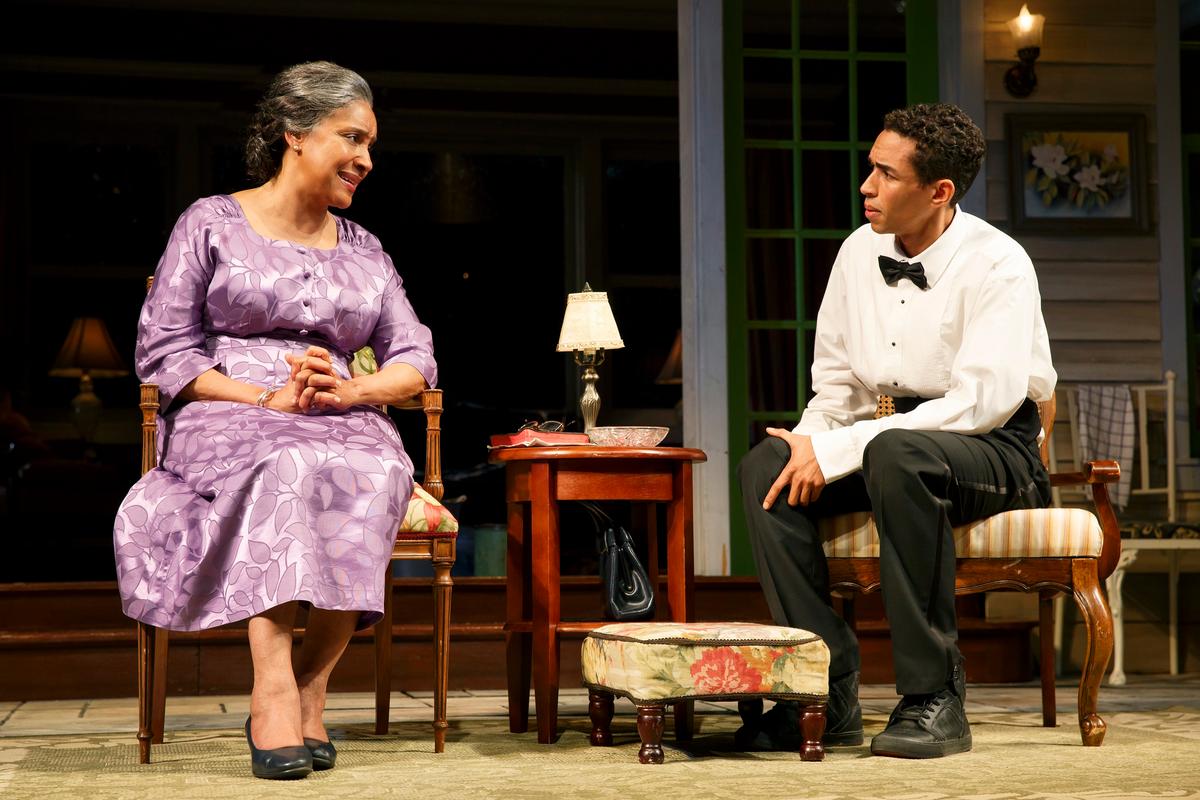 Theater Review: ‘Head of Passes’