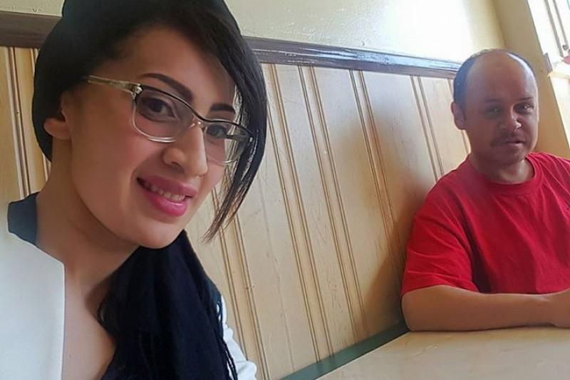 Homeless Man Asks Restaurant Owner for Money, Gets a Job Instead