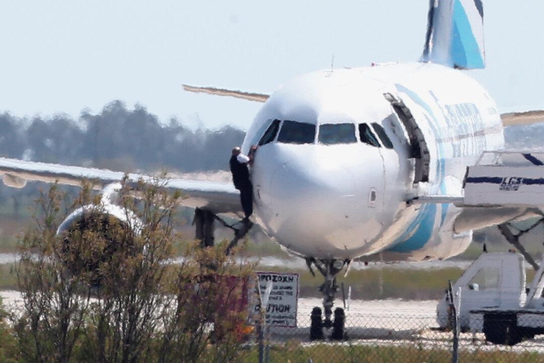 Passengers Escape From Hijacked EgyptAir Plane