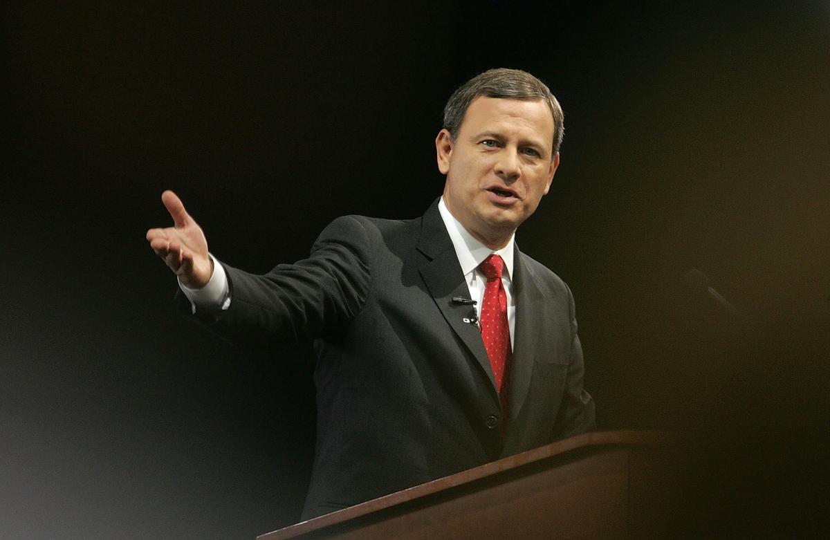 Mother of Supreme Court Chief Justice John Roberts Dies: Report