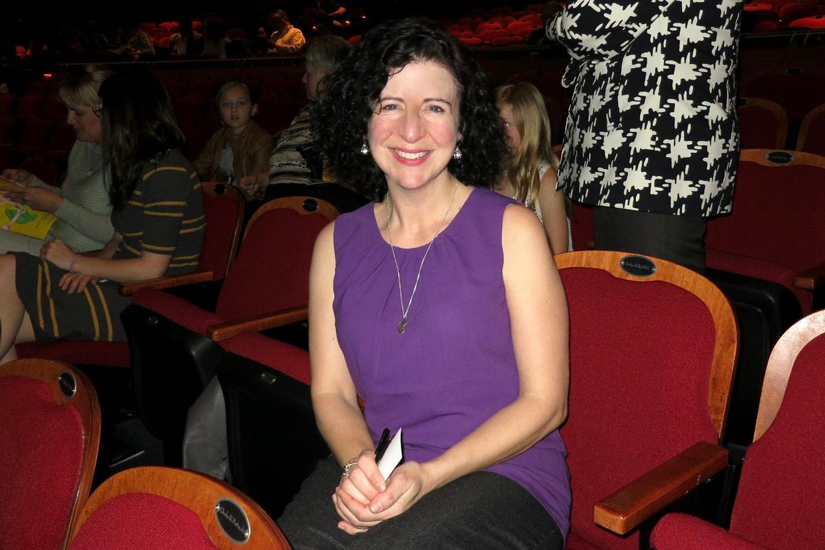 Shen Yun Shares a Universal Message Through Universal Languages