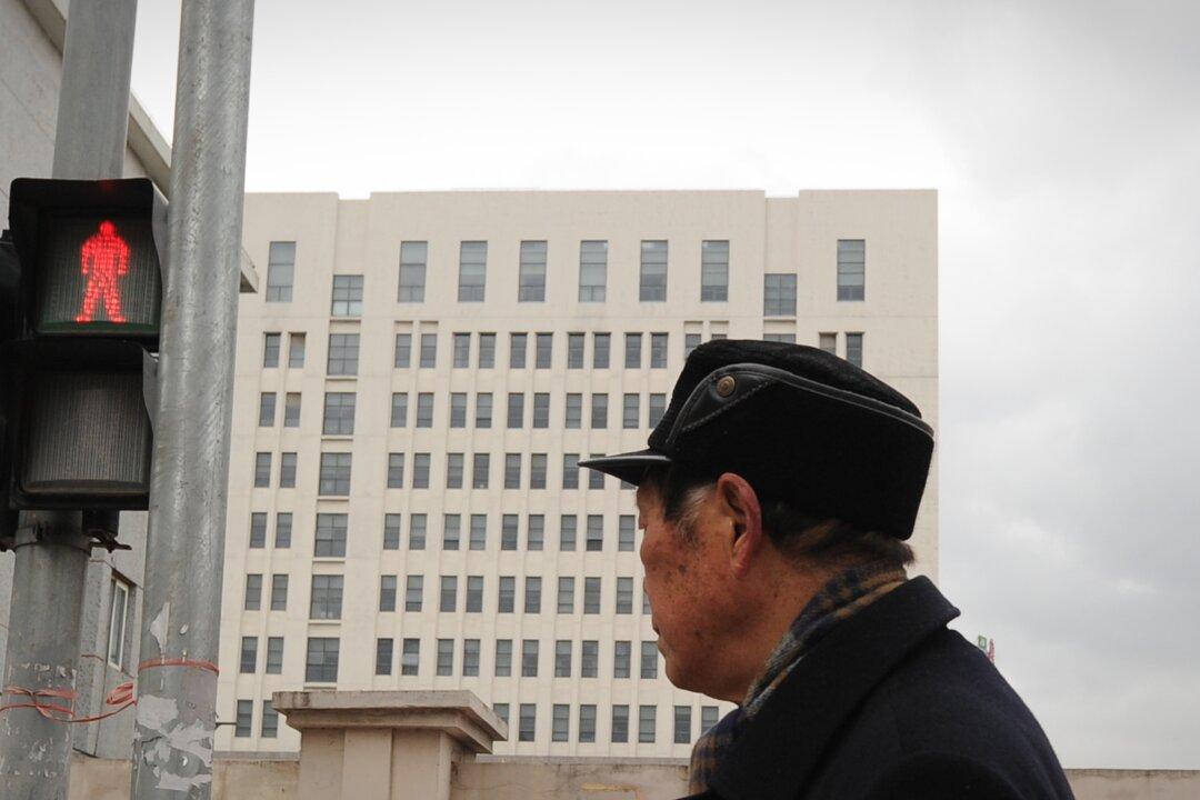 FBI Warns of China Targeting US Groups Conducting COVID-19-Related Research