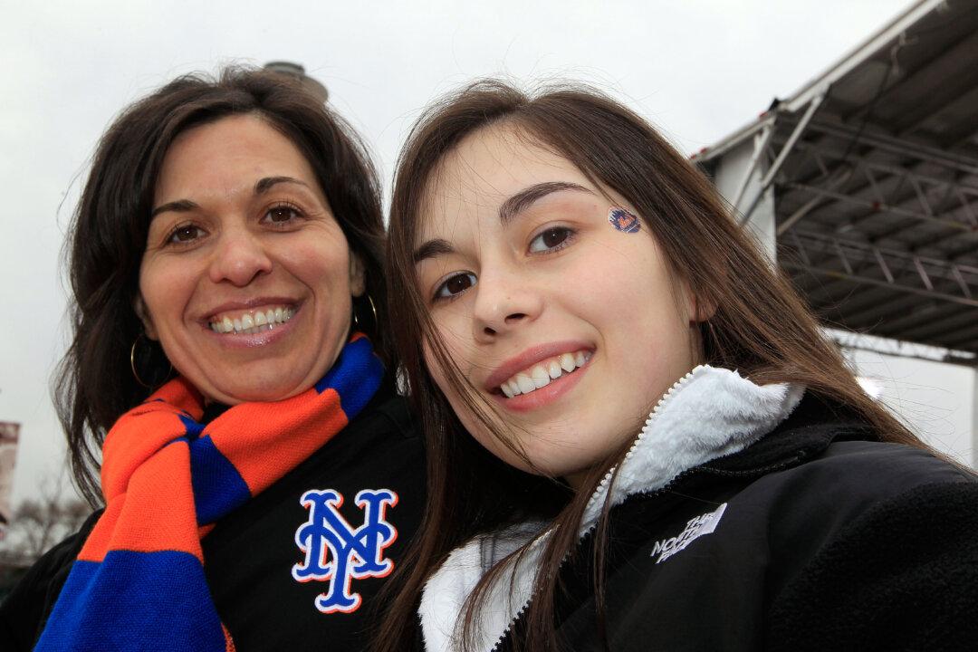 Sports Gal Gives Perfect Response to Guy Questioning Her Team Knowledge